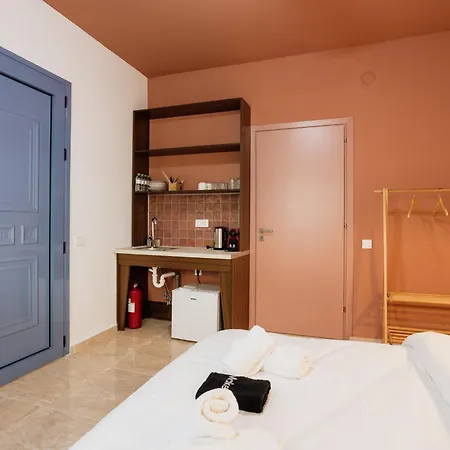 Canvas Color Your Stay Volos Buitenkant foto