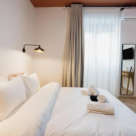 Canvas Color Your Stay Volos Buitenkant foto