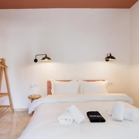 Canvas Color Your Stay Volos Buitenkant foto