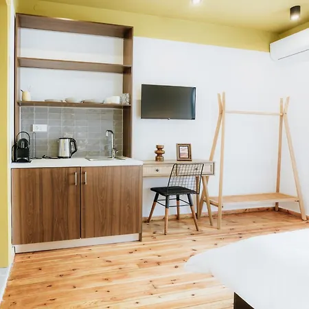 Canvas Color Your Stay Volos Buitenkant foto