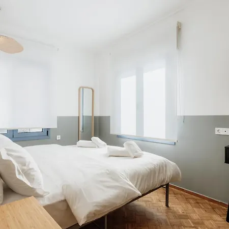 Canvas Color Your Stay Volos Buitenkant foto