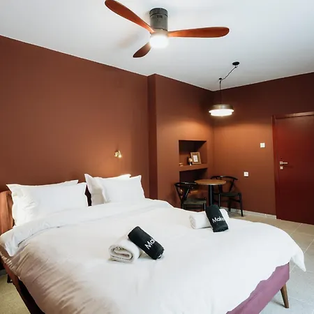 Canvas Color Your Stay Volos Buitenkant foto