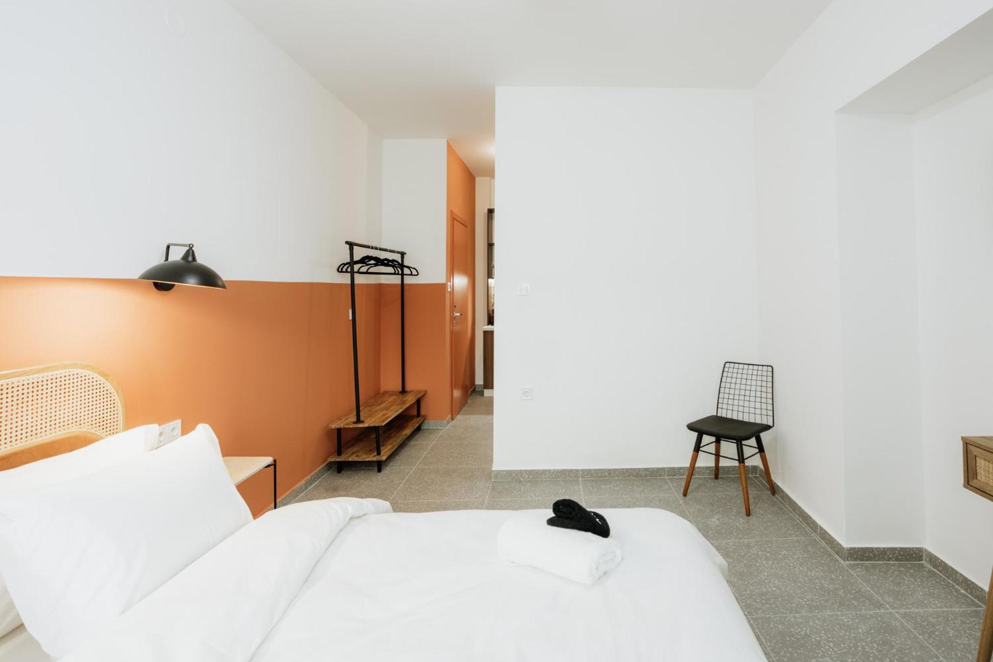 Apartment Canvas Color Your