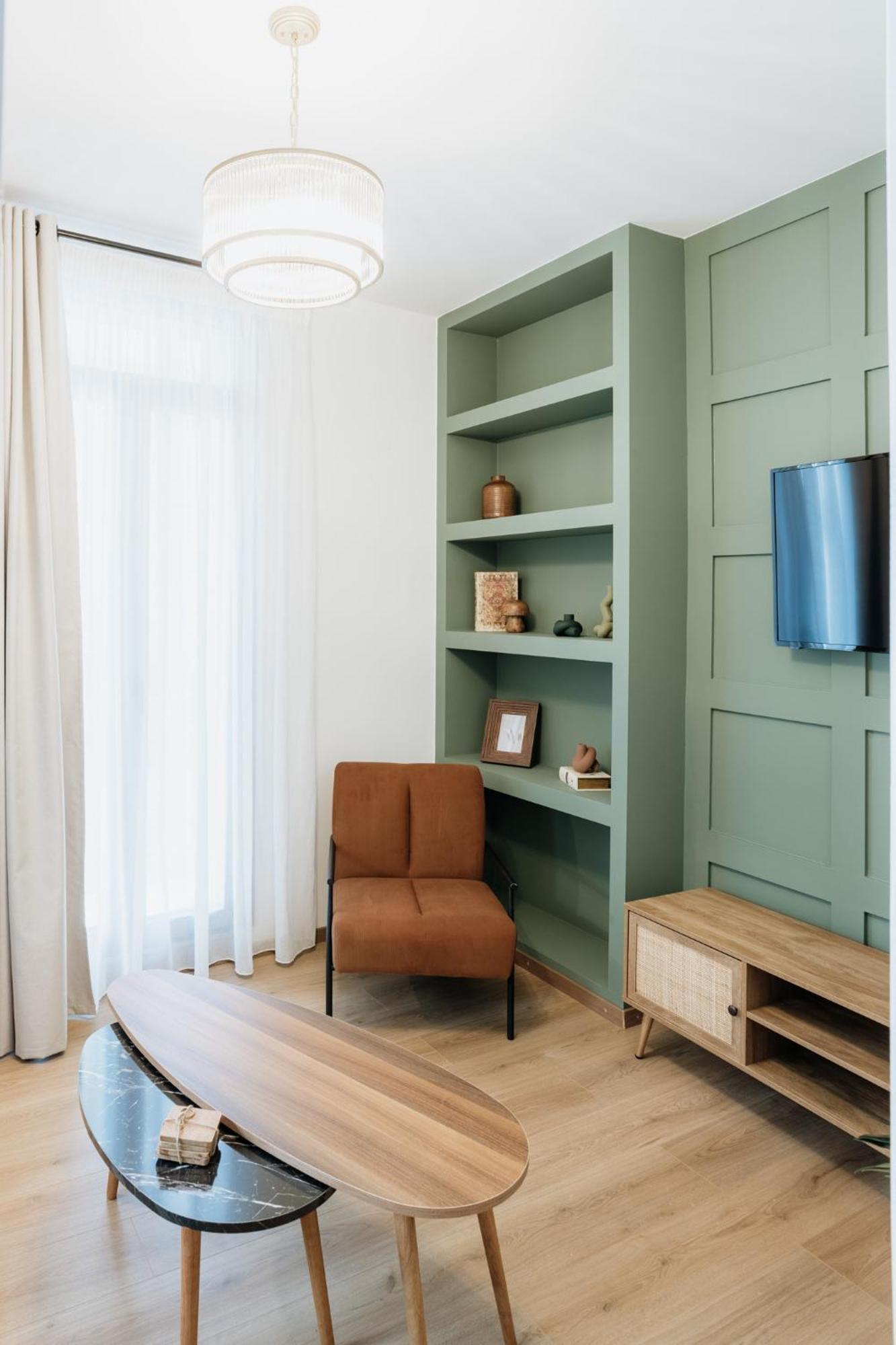Apartment Canvas Color Your Volos