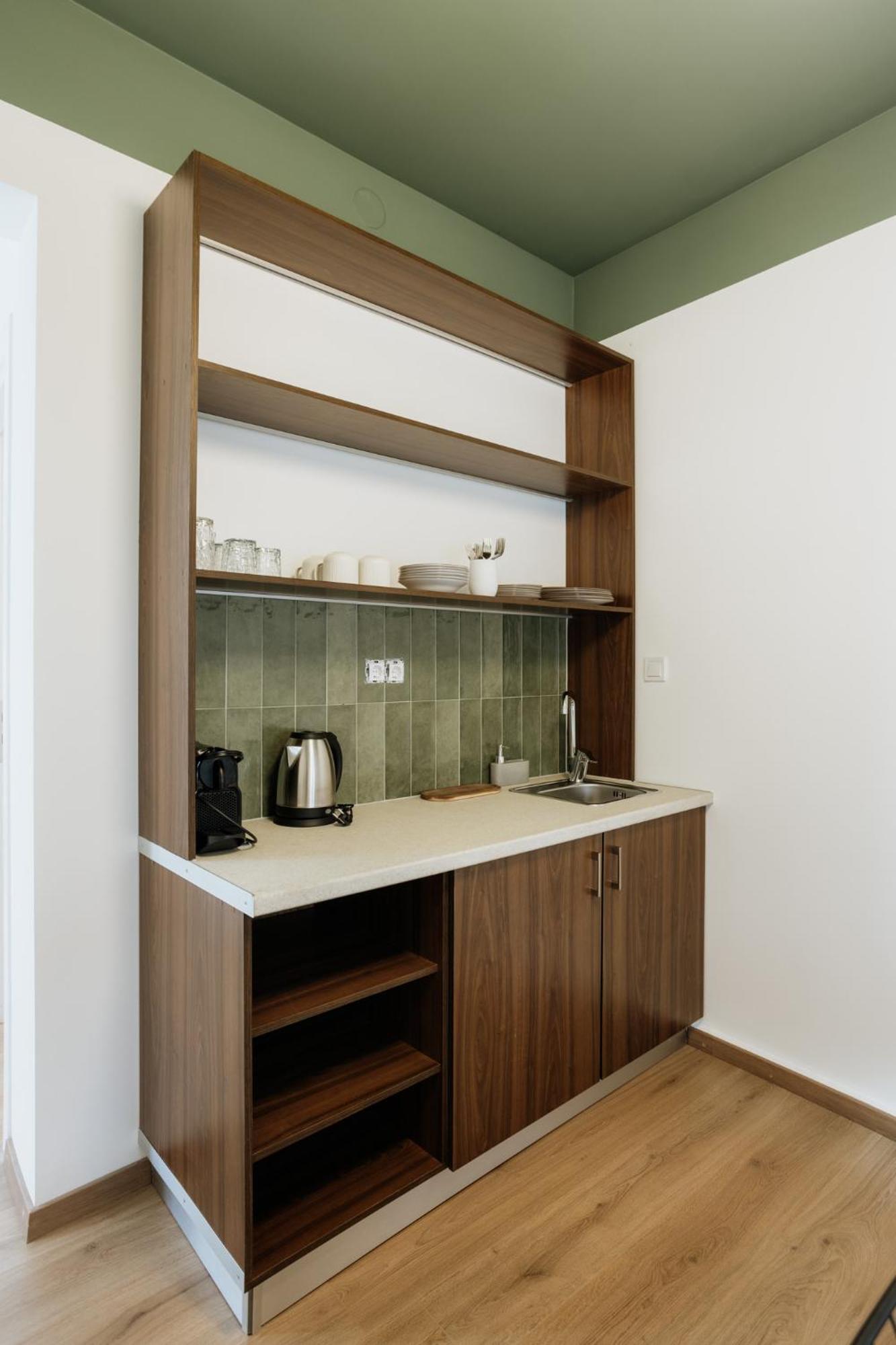 Canvas Color Your Apartment
