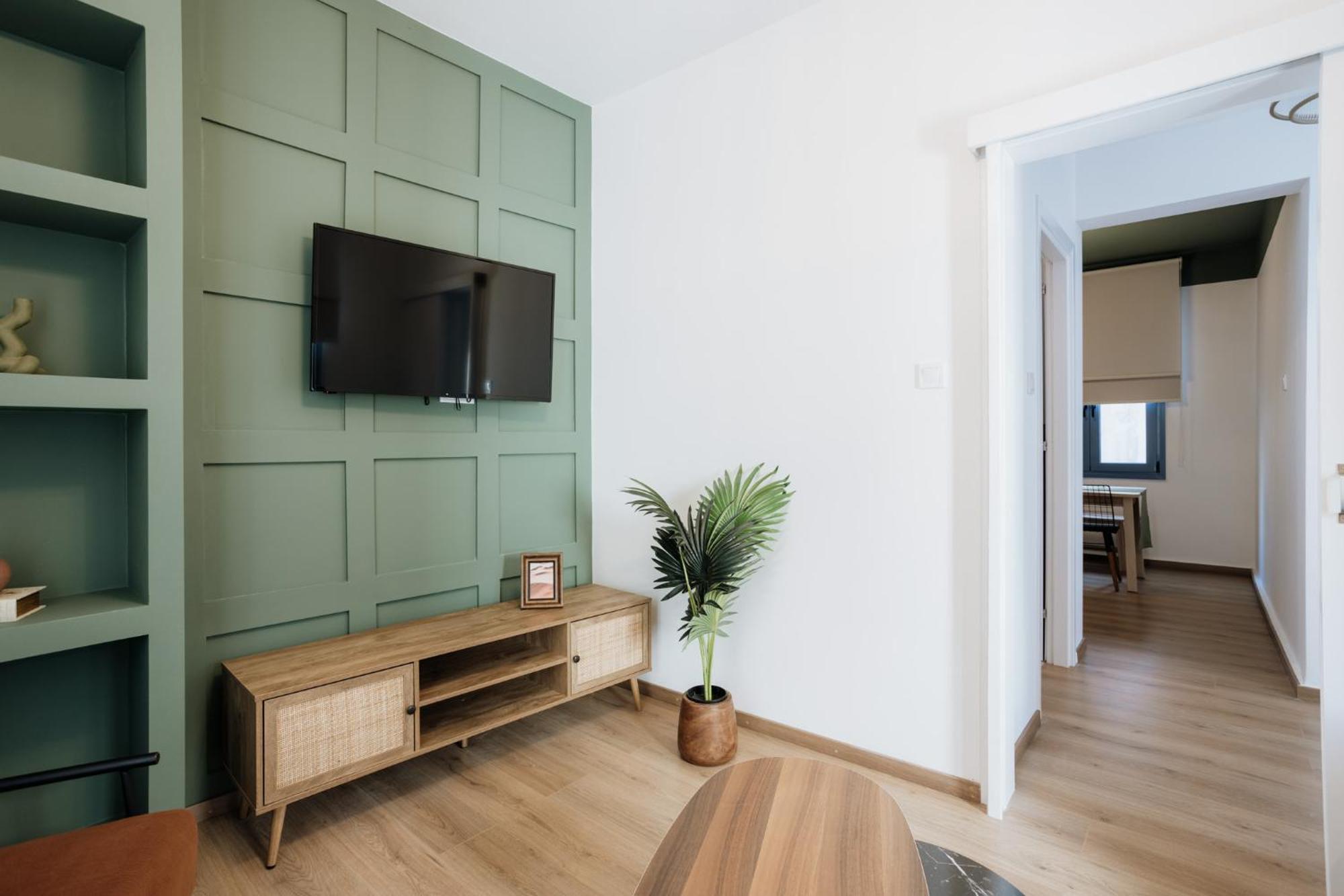 Apartment Canvas Color Your *